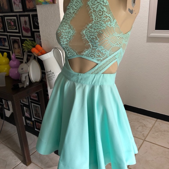 Luxxel Dress Sm - Picture 2 of 6